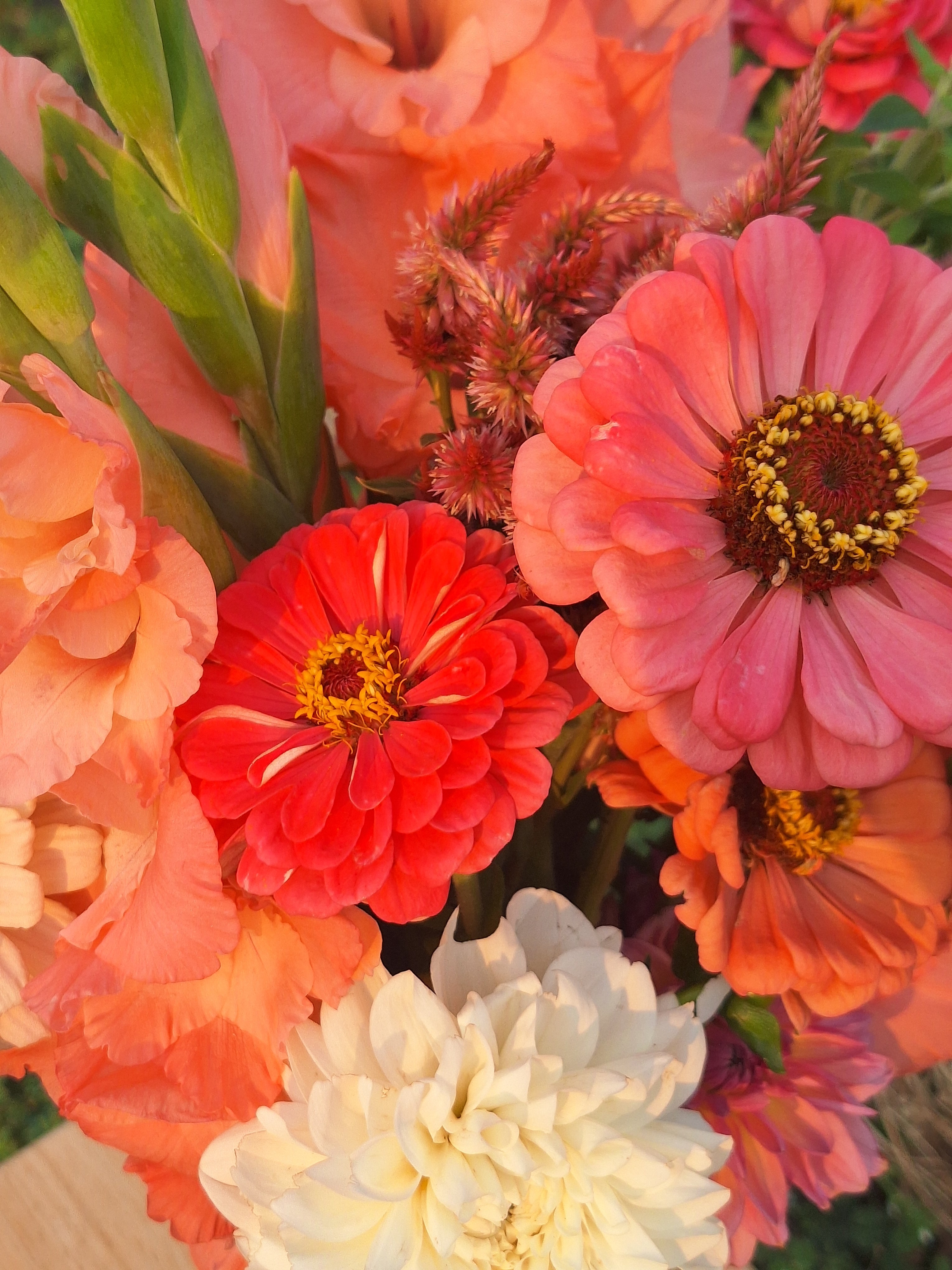 Weekly  Bouquet Subscription - 4 weeks of fresh flowers $100 - just $25 per bouquet